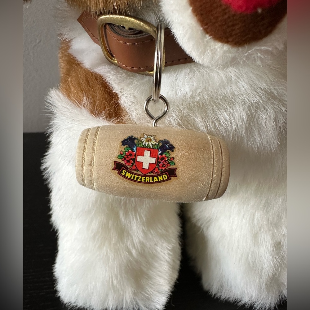 Switzerland stuffed Dog - Picture 2 of 7